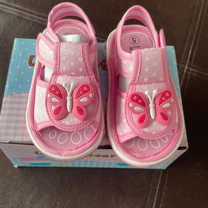 Girls sandals size 5
